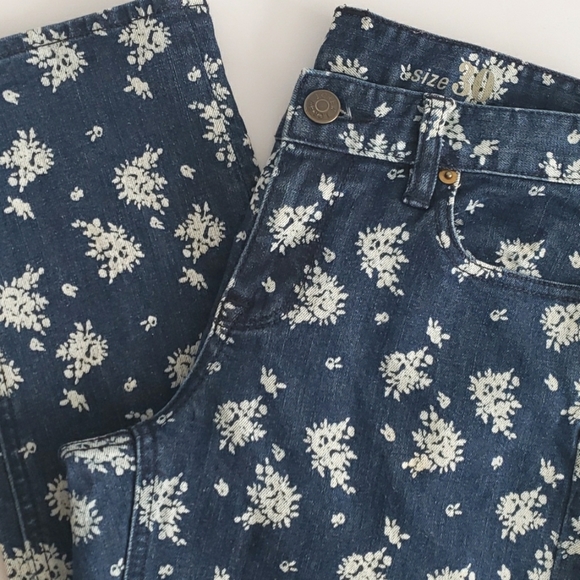 J CREW INDIGO FLORAL DENIM CROPPED MATCHSTICK JEANS, WOMEN'S WAIST: 30, $29 - Picture 6 of 8